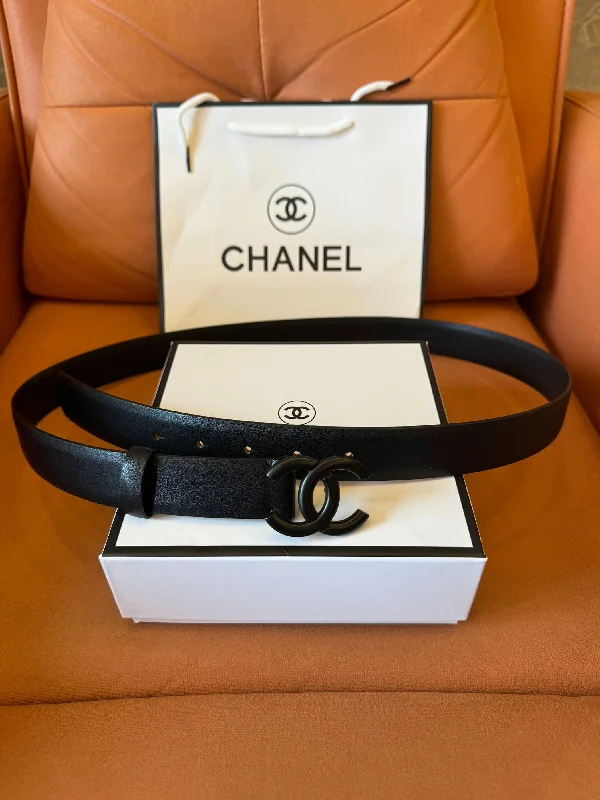 Chanel black leather belt with matte double C buckle