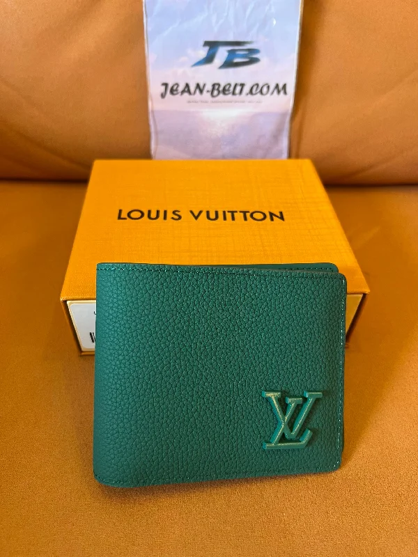 Louis Vuitton multiple wallet – emerald green
