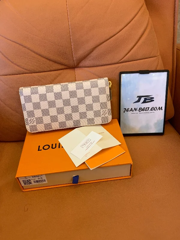 Louis Vuitton Damier Azur zippy wallet