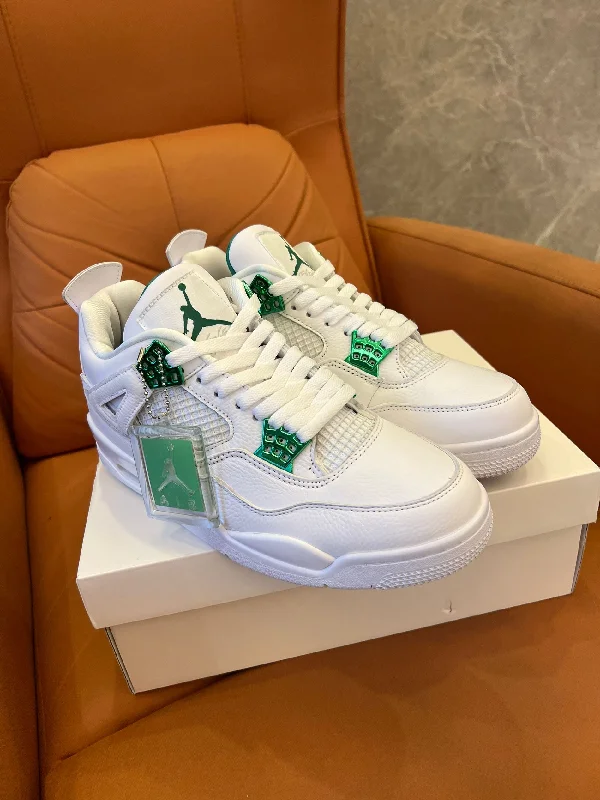 Air Jordan 4 Retro “Pine Green”