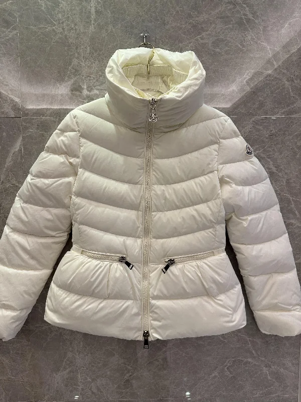 Moncler elegant white quilted down jacket