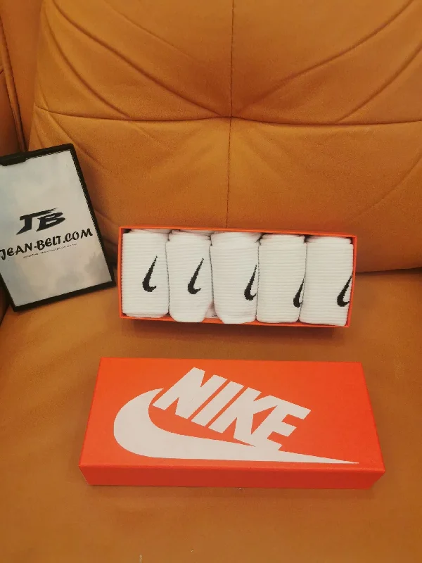 Nike classic white crew socks (pack of 5) with Swoosh logo