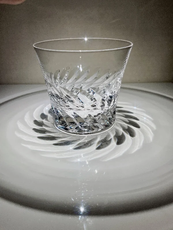 GLORIA Angel Wings Collection - Handcrafted Crystal Whiskey Glass Inspired by Baccarat's Angel Wings GLORIA Angel Wings Collection - Handcrafted Crystal Whiskey Glass Inspired by Baccarat's Angel Wings