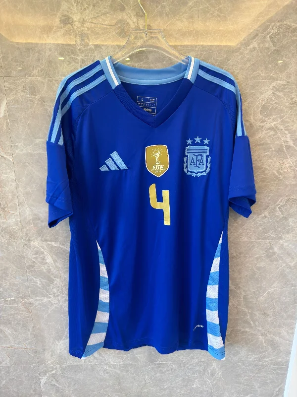 Official Argentina national teamaway jersey - FIFA 2022 edition, Varela Z #4